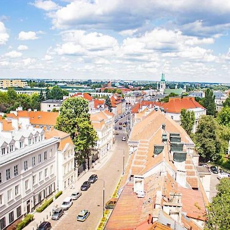 Central Apartment With Balcony And Views, Old Town, Metro Варшава Экстерьер фото
