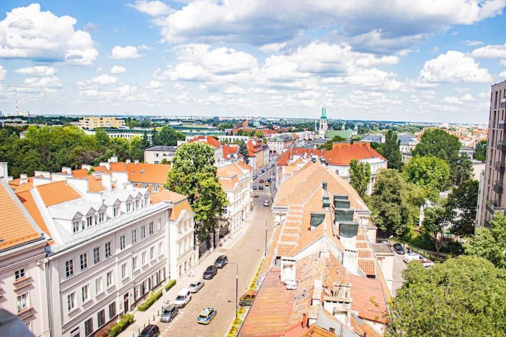 Central Apartment With Balcony And Views, Old Town, Metro Варшава Экстерьер фото
